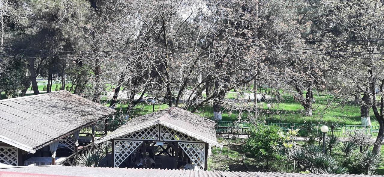 Гостиница "Курорт" Pizunda Bagian luar foto